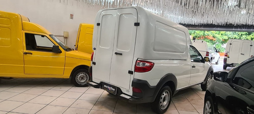 Imagem 5 de 9 de Fiat Strada Working 1.4 Flex 2018 Branca Com Baú