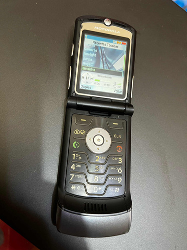 Motorola V3