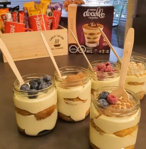 Imagen 2 de 3 de Nestle® Docello Tiramisú Caja 800g