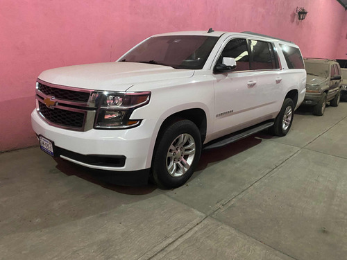 Chevrolet Suburban SUBURBAN V8 5.3 LT