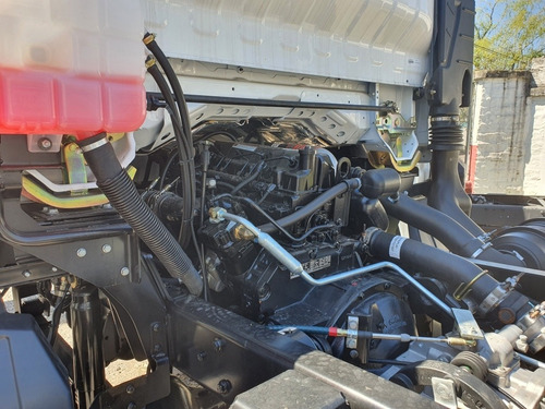 Imagen 8 de 12 de Agrale A 8700 4x4