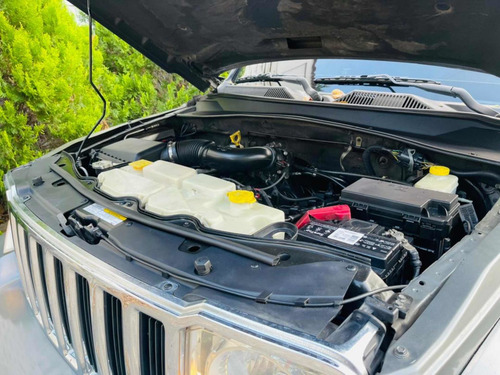 Cherokee Jeep 4x4