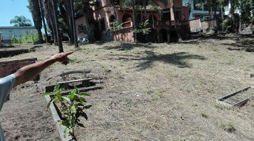 Terreno Comercial En Venta En Centro De Cuernavaca. 2 Frentes