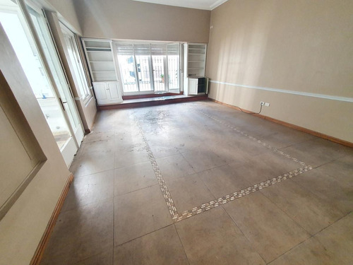 Imagen 22 de 30 de Dúplex En Edificio De Estilo Francés, Excelente Categoría