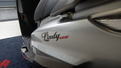 Imagem 3 de 10 de Lindy 125 0km | Yamaha Neo