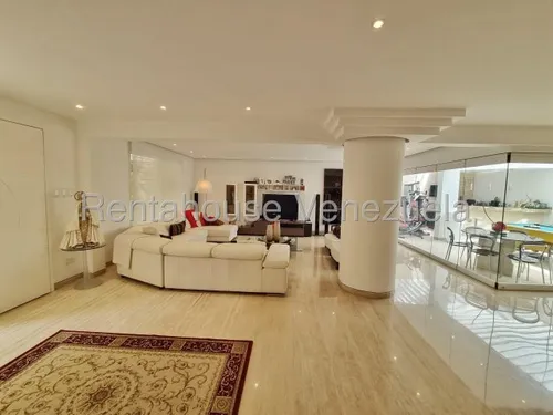 Agp Fascinante Casa Duplex, Remodelada Con Acabados De Primera En Venta, Con Anexo En Sorocaima 25-13153 Ys