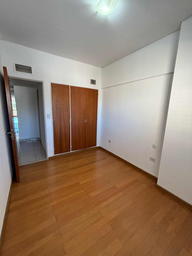 Departamento 3 Dormitorios, Dos Cocheras Cubiertas Y Baulera