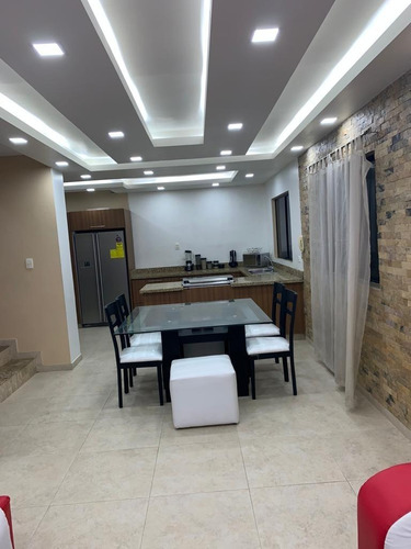 Imagen 4 de 13 de Exclusivo Townhouse En Res. Terrasnostra, San Diego (inth-051)