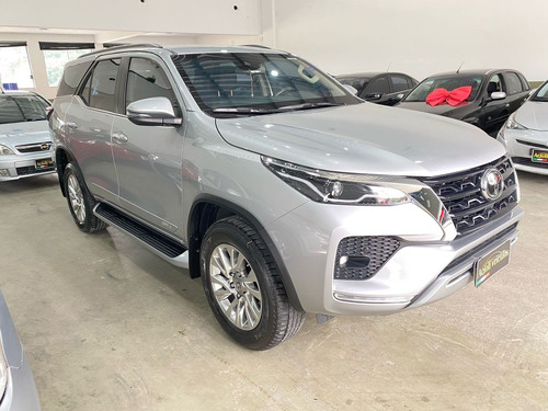 Toyota SW4 2.8 D-4D Turbo Diesel Srx 7L 4X4 Automático