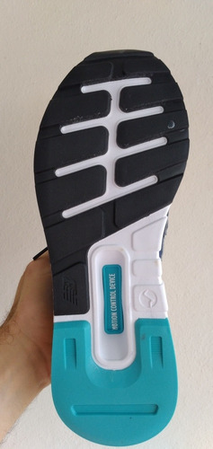 Tênis New Balance Masculino - Tamanho 42