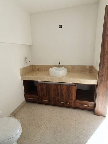 Residencia En Portanova, De Autor, Jardín, Sala Tv, 3 Recamaras, De Lujo