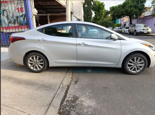 Hyundai Elantra 1.8 Gls Premium At