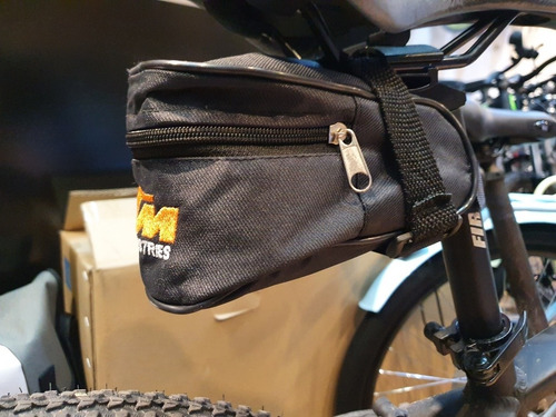 Imagen 2 de 5 de Bolso Bajo Asiento Mediano Varios Logos.carbonobikes
