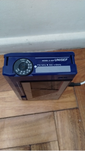 Radio Unisef Japan Model Z-20p Stereo Solo Radio Fm