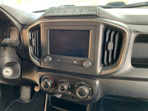 Imagem 10 de 20 de Fiat Strada