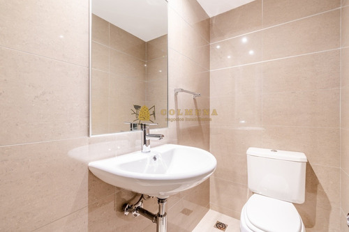Excelente Apartamento De Dos Dormitorios Con Vista Al Mar En Venta Alexander Boulevard- Ref: 3683