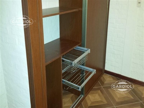 Venta De Casa Y Local Comercial. Colonia Del Sacramento