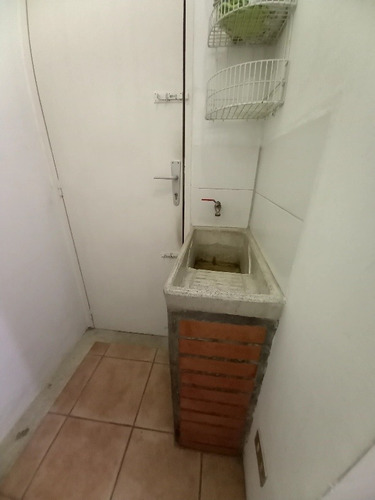 Imagen 12 de 30 de La Floresta Alquilo Anexo En La Parte Alta De Una Casa. 90m