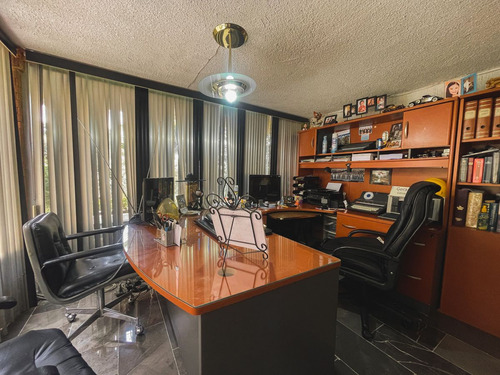 Venta De Casa En Villa Satelite La Calera