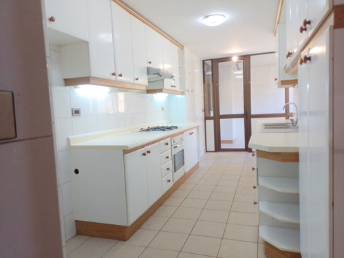 Arriendo Departamento 3d + 3b + Servicio En El Golf .
