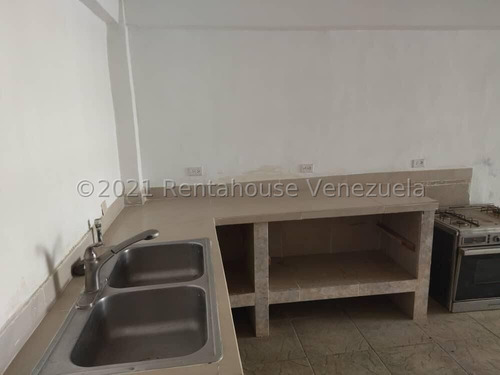 Imagen 6 de 27 de Oportunidad De Casa Quinta En Venta En Urb. Barrio Sucre Maracay #22-13784 Mm-4