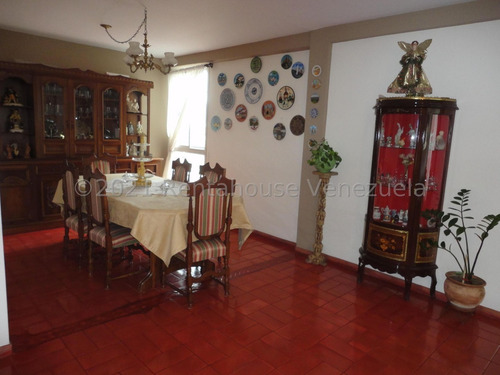 Imagen 8 de 19 de Casa En Venta Con Terraza El Marques 04141978270 Caracas 22-20670