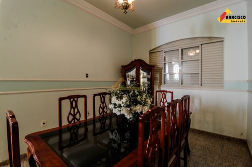 Imagem 17 de 27 de Casa Para Aluguel, 5 Quartos, 2 Suítes, 1 Vaga, São Sebastião - Divinópolis/mg - 34674