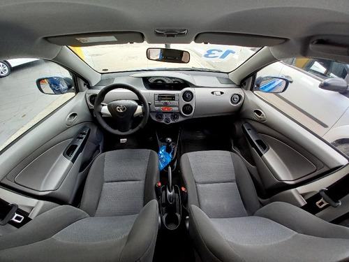 Imagem 8 de 16 de Toyota Etios 2013 1.3 16v Xs 5p