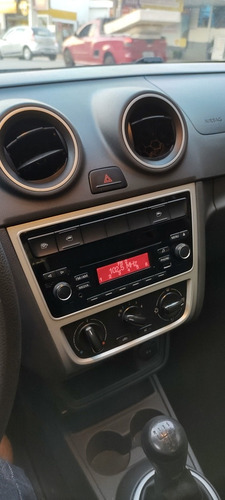 Imagem 5 de 15 de Volkswagen Voyage 1.6 Cite