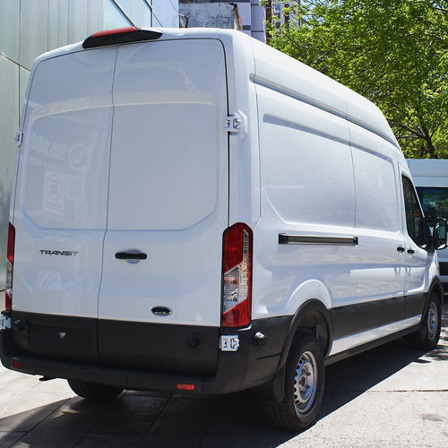 Ford Transit 2.2 Furgon Largo 350l