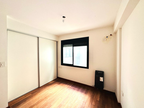 Departamento En Venta 1 Dormitorios Con Balcón Y Cochera! Barrio Martin