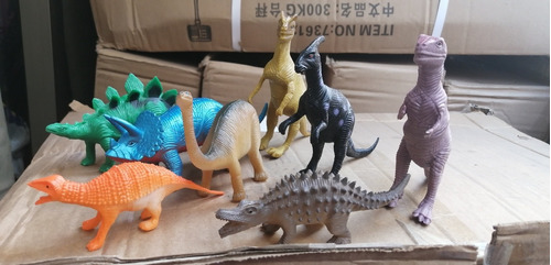 Imagen 1 de 4 de Set De 7 Dinosaurios 10cm