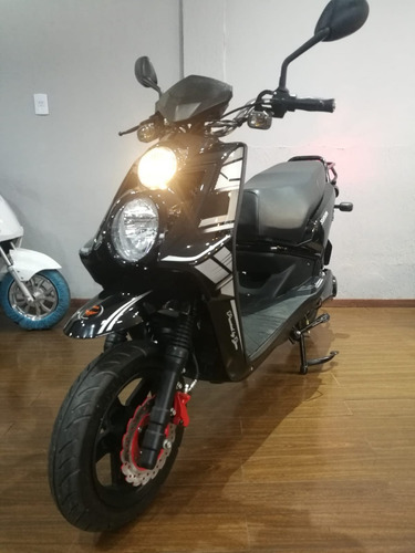Imagen 12 de 21 de Scooter Electrico Sunra Luhu Bateria Litio Para Uso Interno