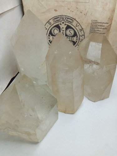 0025 Se Vende Puntas De Cuarzo Cristal Tamaño Grande