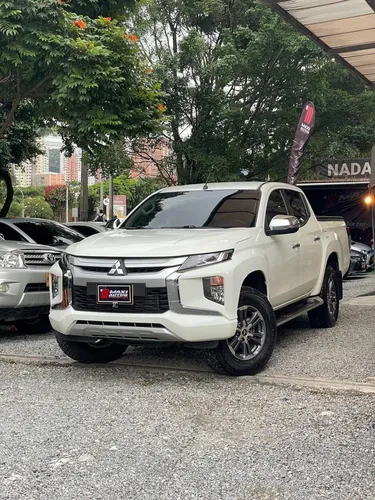 Mitsubishi L200 Triton 2021 Automatica 2.4cc Kms 62.000