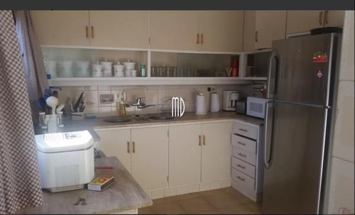 Hermoso Chalet A Tan Solo 1 Cuadra Y Media Del Mar. Ref:5857