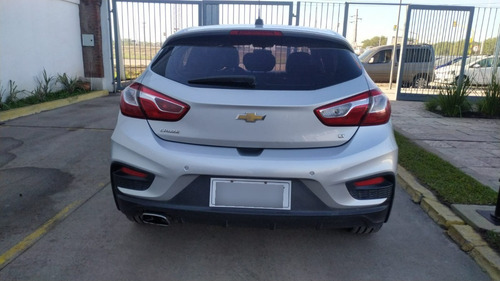 Imagen 8 de 11 de Chevrolet Cruze Lt