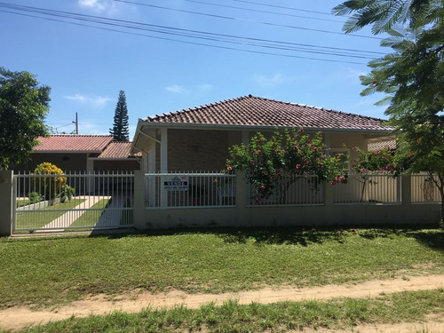 Imagem 2 de 15 de Casa - Alvenaria, Para Venda Em Imbituba/sc - Imob97030