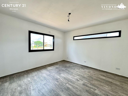 Casa En Venta A Laguna En San Sebastian - A Estrenar