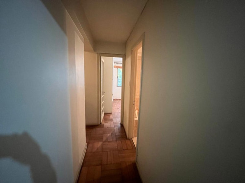 Amplio Depto En Ñuñoa: 3 Habitaciones, 2 Baños