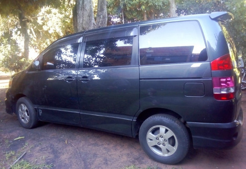 Imagen 8 de 8 de Toyota Noah Station Wagn Station Wagn