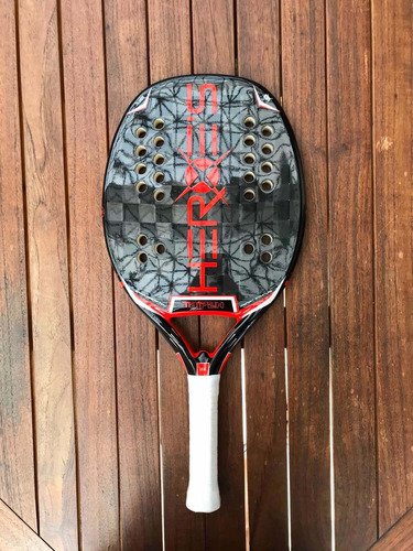 Imagen 1 de 2 de Raqueta De Beach Tennis Heroes Taipan 2020