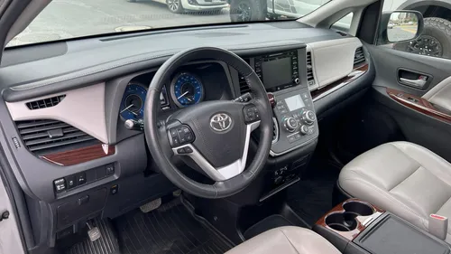 Toyota Sienna 3.5 Limited At