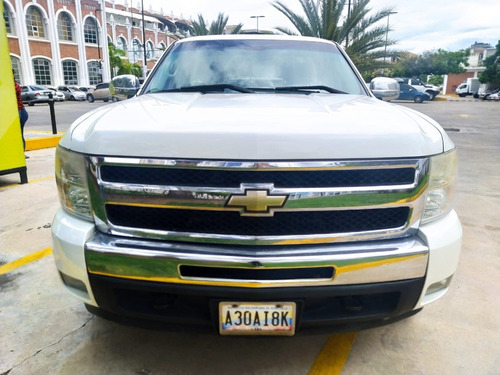 Imagen 2 de 11 de Chevrolet Silverado