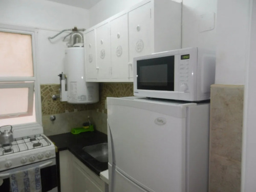 Imagen 11 de 15 de Departamento 1 1/2 A Una Cuadra Y Media Plaza Colon