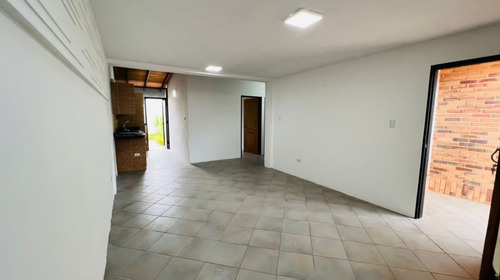 Imagen 10 de 14 de Casa Urb Exclusiva Gabriela Country, Sector Castellana. Adlz