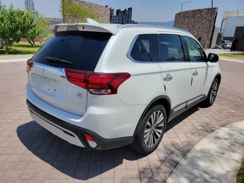 Mitsubishi Outlander 2.4 Limited Cvt