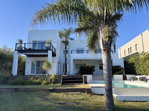 Casa En Alquiler En Los Alisos Nordelta