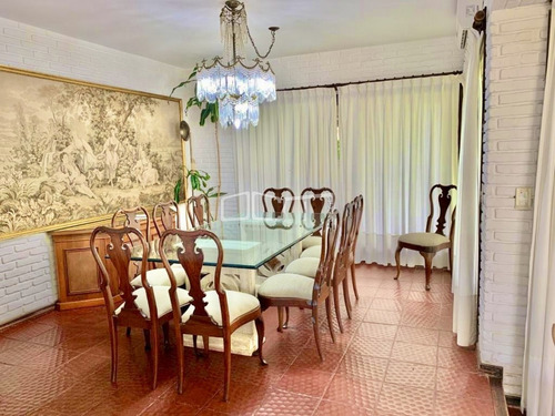 Venta - Importante Casa En Lugano- Ref: 594