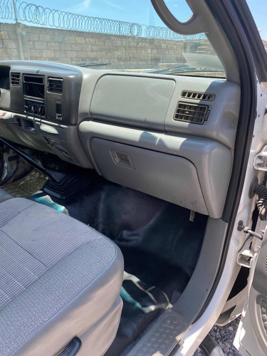 Imagen 6 de 8 de Ford F-350 F350